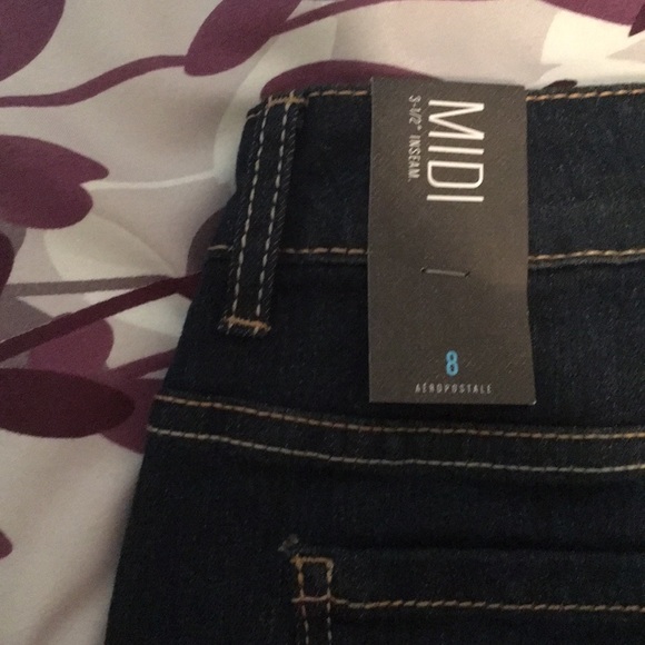 NEW Aeropostale Midi Denim Shorts Size 8 - Picture 5 of 6